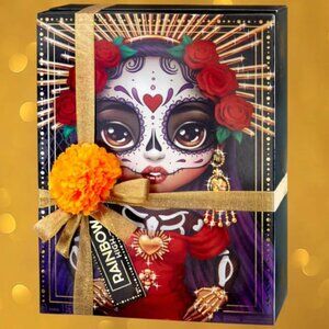 NEW 2022 Rainbow High Maria Garcia Display Box Shipper